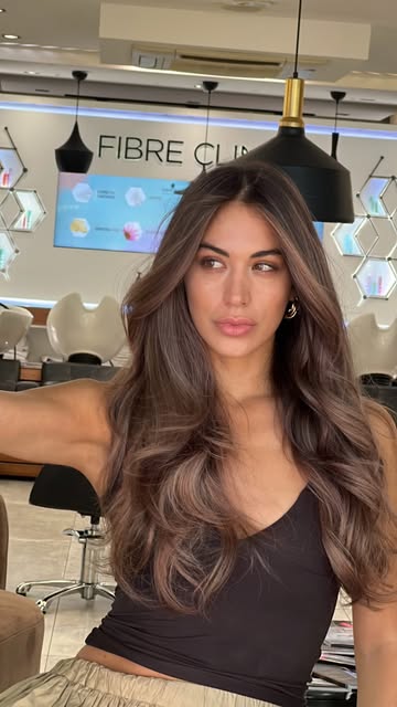 Harika @nisaceran ????????
.
#haircut #hairstylist #emreayaksiz #hairtransformation #behindthechair