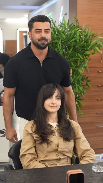 Katlı ve volümlü kesim ✨
Sizce de kusursuz olmamış mı? ❣️

#emreayaksiz #haircut