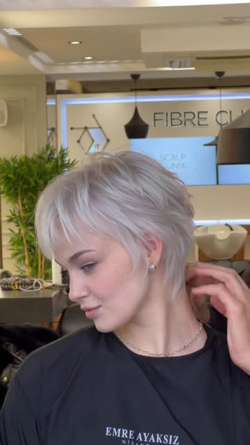 Var mı ötesi ? ????❣️
#haircut #emreayaksiz #blondme #behindthechair #reels